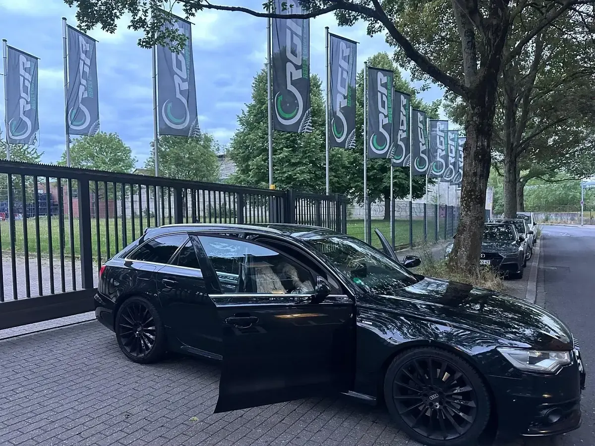 Gebraucht Audi A6 Comfort 245 PS (180 kW) 2015 Schwarz Kombi