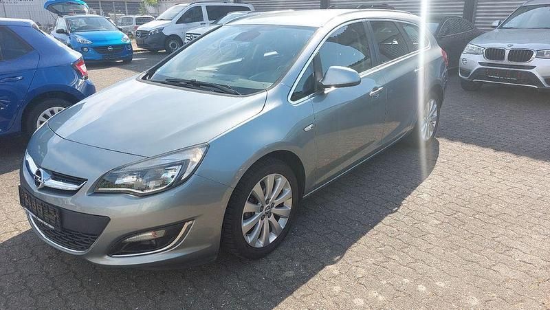 Silber Gebraucht 2015 Opel Astra Exklusiv Kombi | 7.750 € (Fairer Preis) - Bild 1/4