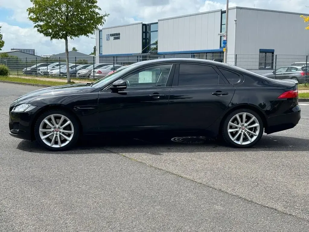 Gebraucht Jaguar XF Prestige 300 PS (220 kW) 2016 Schwarz Limousine