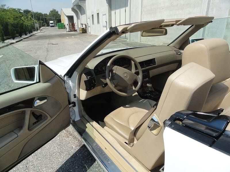 Gebraucht Mercedes SL500 306 PS (225 kW) 1998 Weiß Cabrio