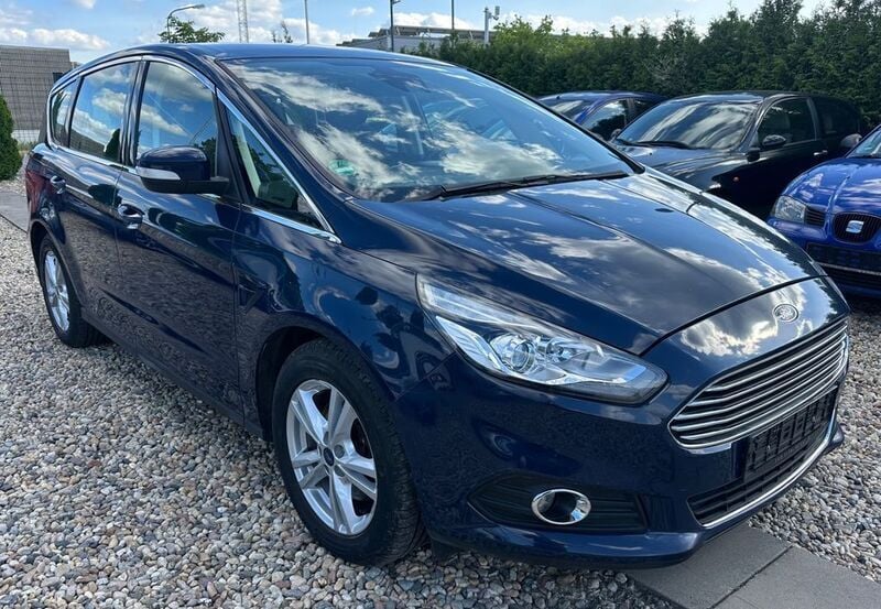 Blau Gebraucht 2016 Ford S-MAX Titanium Van / Kleinbus | 8.990 € (Guter Preis) - Bild 1/4