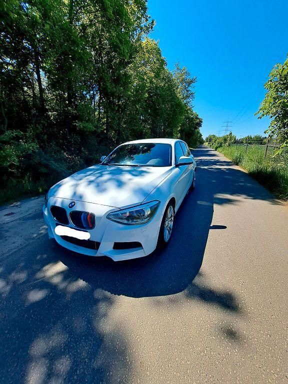 Weiß Gebraucht 2013 BMW 116 M Sport Kleinwagen | 10.000 € (Fairer Preis) - Bild 1/4