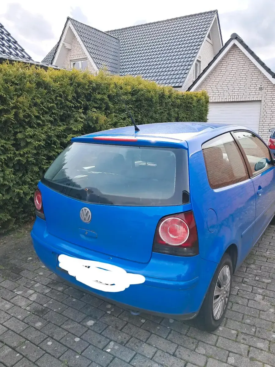 Gebraucht VW Polo 64 PS (47 kW) 2005 Blau Kleinwagen