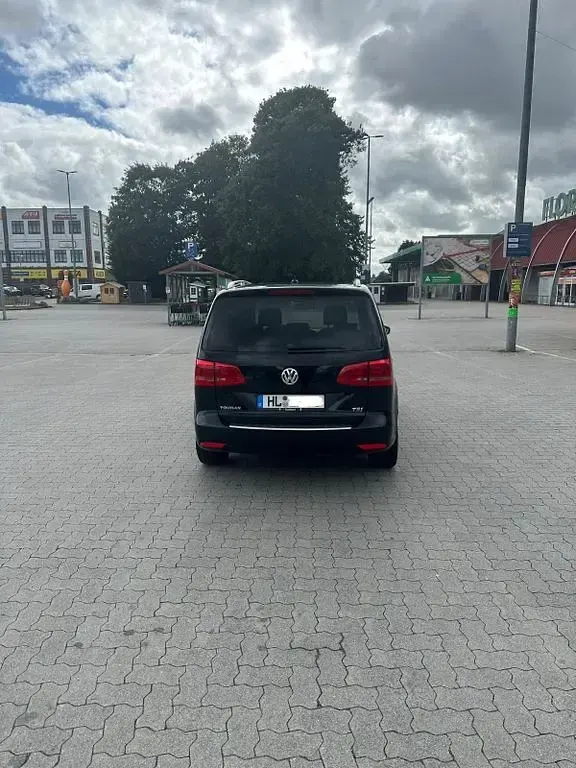 Gebraucht VW Touran 140 PS (102 kW) 2015 Schwarz Van / Kleinbus