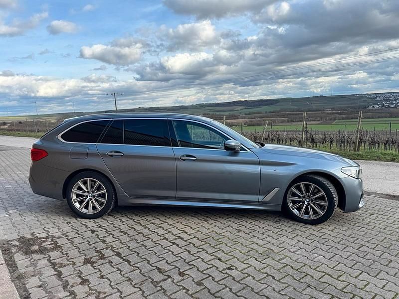 Gebraucht BMW 530 Performance 265 PS (194 kW) 2018 Grau Kombi