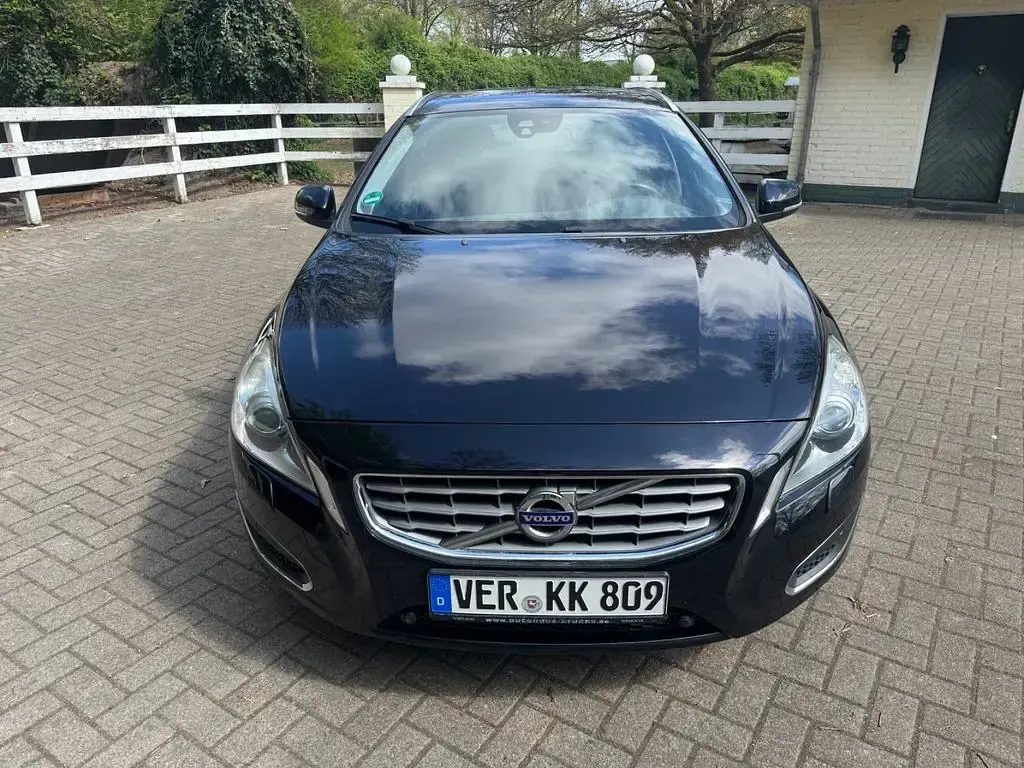 Gebraucht Volvo V60 Summum 205 PS (150 kW) 2011 Schwarz Kombi