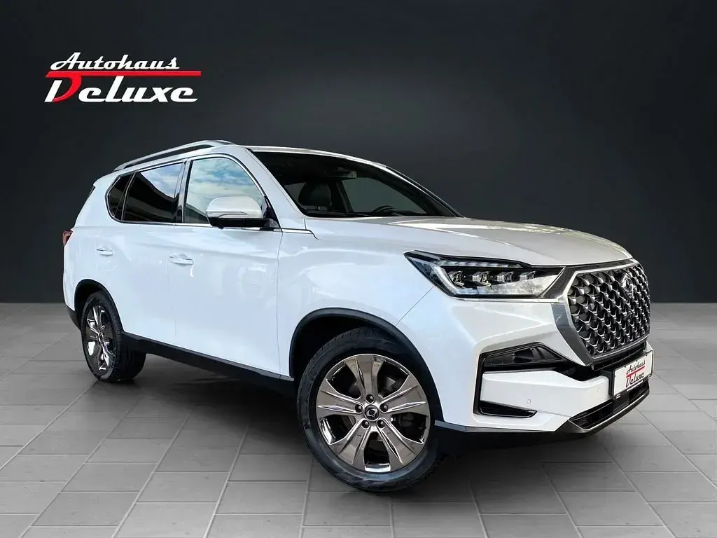 Gebraucht SsangYong Rexton Sapphire 203 PS (149 kW) 2022 Weiß SUV