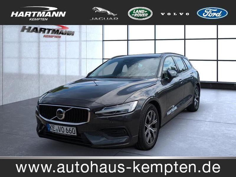 Gebraucht Volvo V60 163 PS (119 kW) 2024 Platinum grey / (grau) Kombi