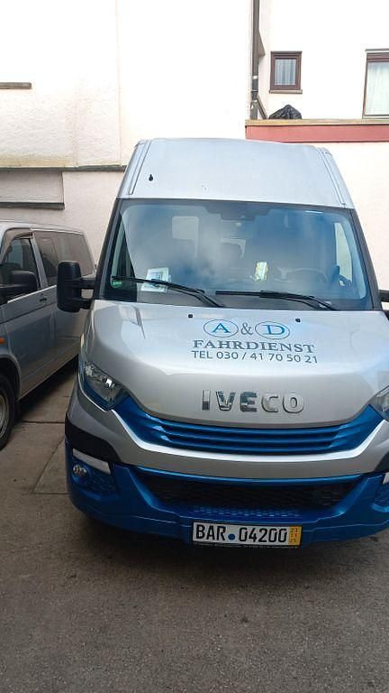 Gebraucht Iveco Daily 131 PS (96 kW) 2019 Grau Van / Kleinbus