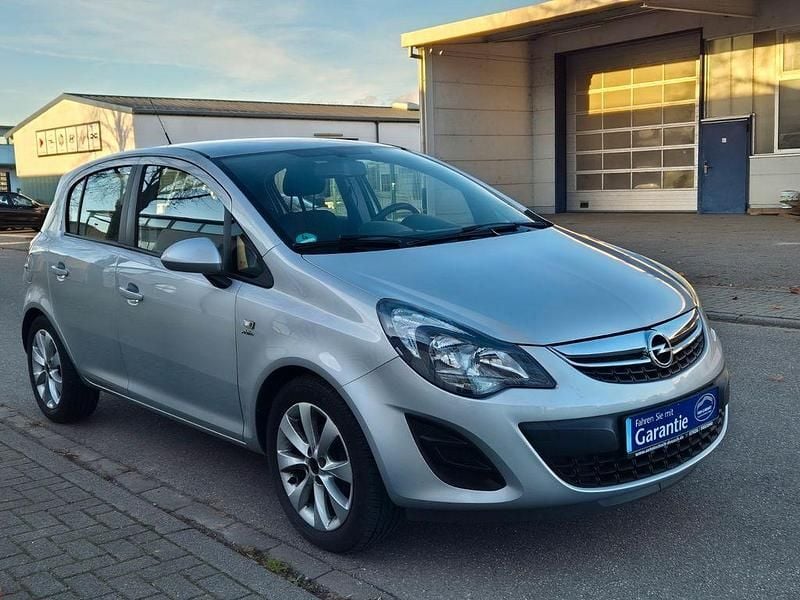 Gebraucht Opel Corsa Active 69 PS (50 kW) 2013 Silber Kleinwagen