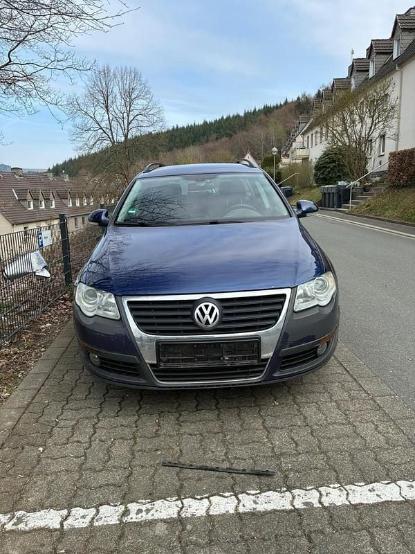 Gebraucht VW Passat 115 PS (84 kW) 2006 Blau Kombi