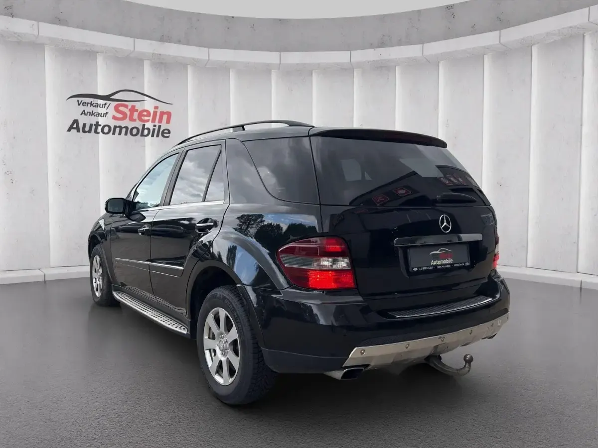 Gebraucht Mercedes ML320 224 PS (164 kW) 2007 Schwarz SUV