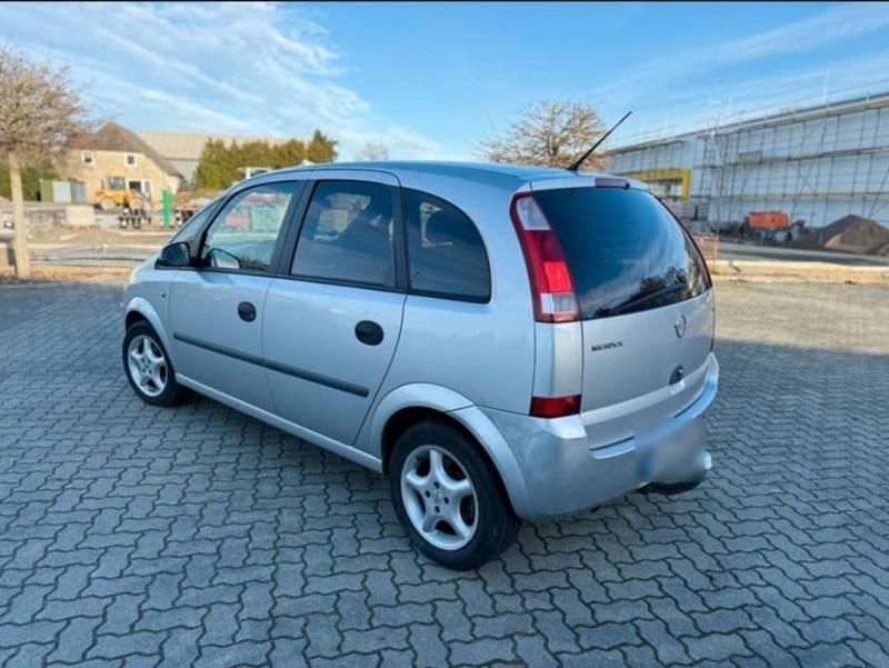 Gebraucht Opel Meriva 76 PS (55 kW) 2006 Silber Van / Kleinbus
