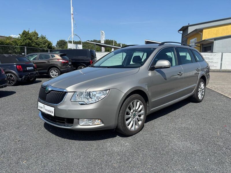Beige Gebraucht 2013 Skoda Superb Exclusive Kombi | 3.990 € (Superpreis) - Bild 1/4