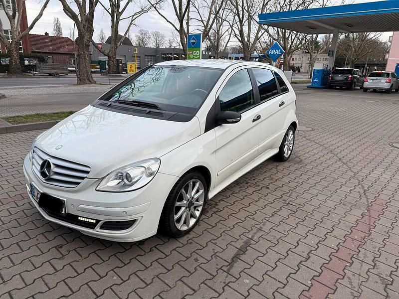 Gebraucht Mercedes 200 2008 Silber Limousine