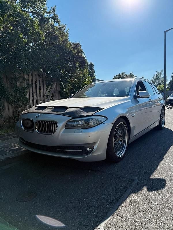 Gebraucht BMW 528 245 PS (180 kW) 2012 Silber Kombi