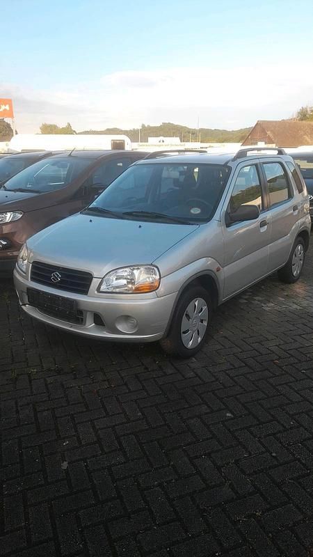 Silber Gebraucht 2002 Suzuki Ignis Kleinwagen | 1.599 € (Fairer Preis) - Bild 1/4