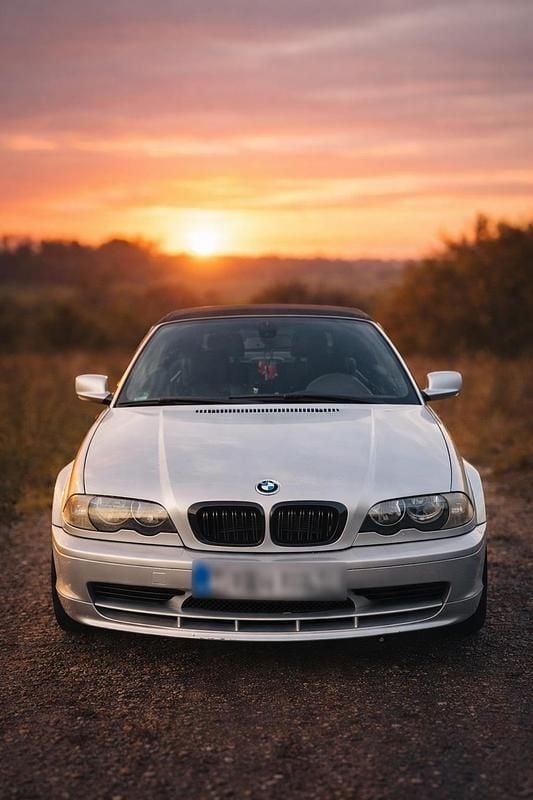 Silber Gebraucht 2002 BMW 318 Cabriolet Cabrio | 3.350 € (Superpreis) - Bild 1/4