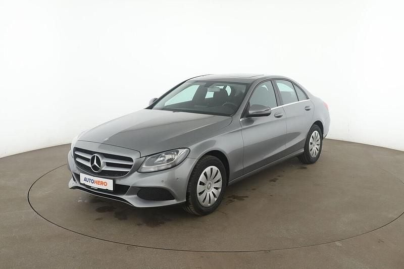 Używany Mercedes C180 156 KM (114 kW) 2015 Sedan/Limuzyna