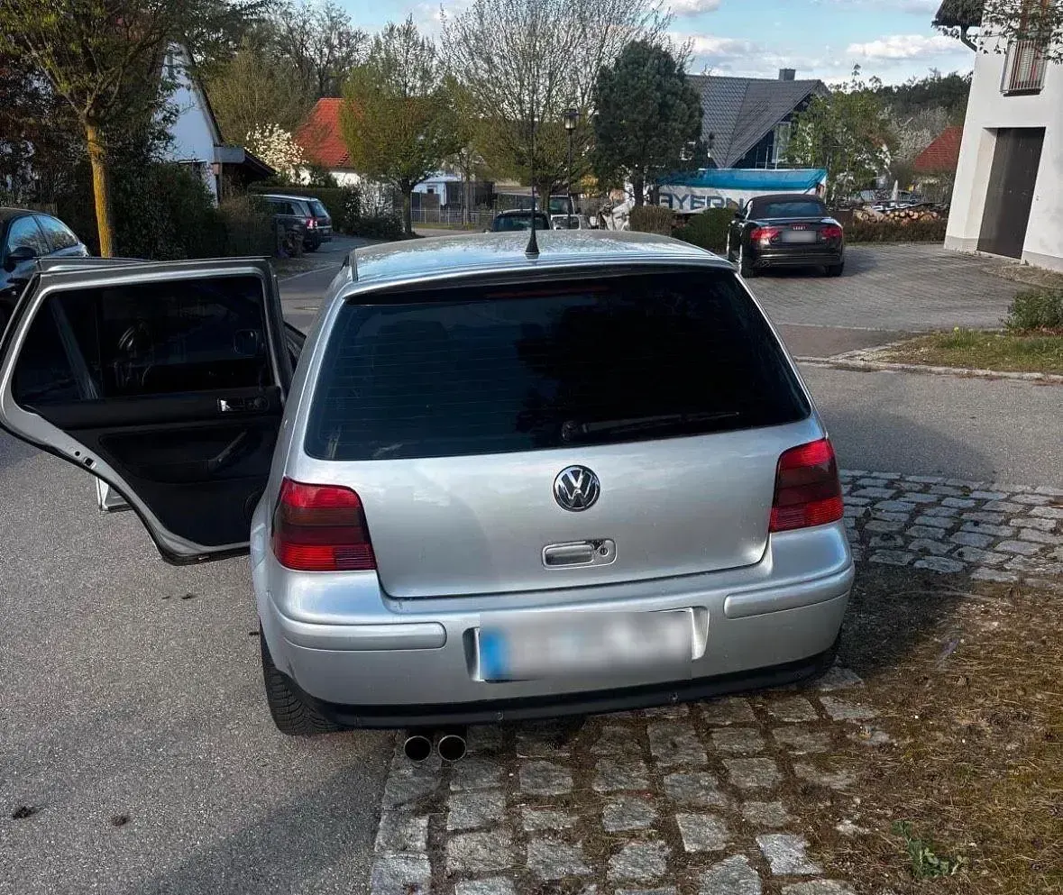 Gebraucht VW Golf IV GTI 180 PS (132 kW) 2003 Silber Kleinwagen
