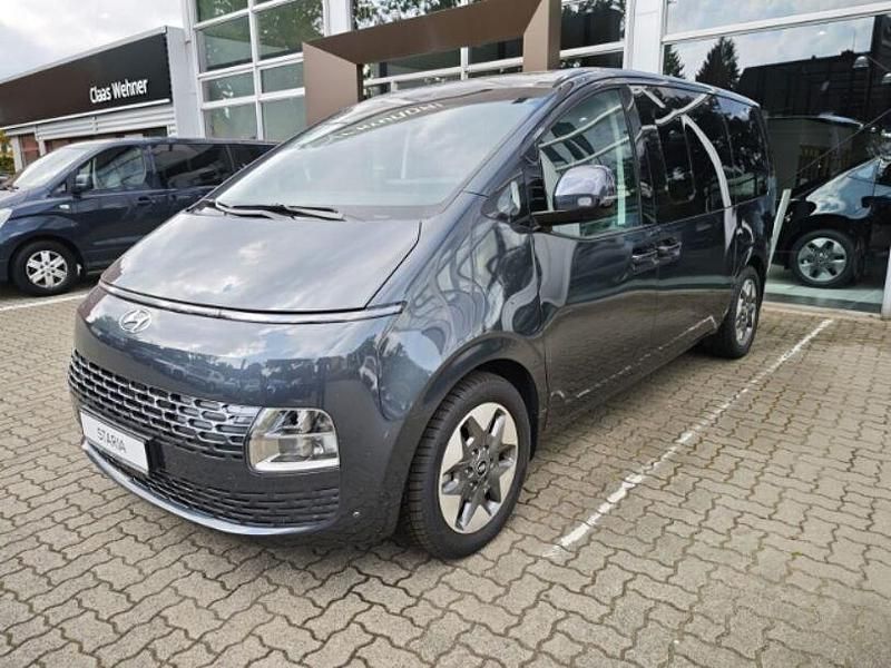 Gebraucht Hyundai Staria Prime 177 PS (130 kW) 2024 Grau Van / Kleinbus