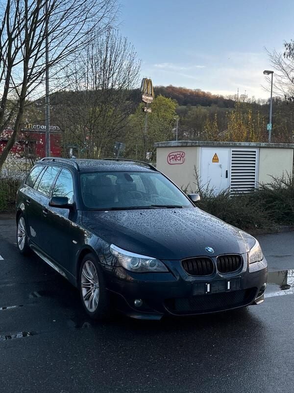 Schwarz Gebraucht 2009 BMW 525 Lifestyle Kombi | 4.299 € (Guter Preis) - Bild 1/4