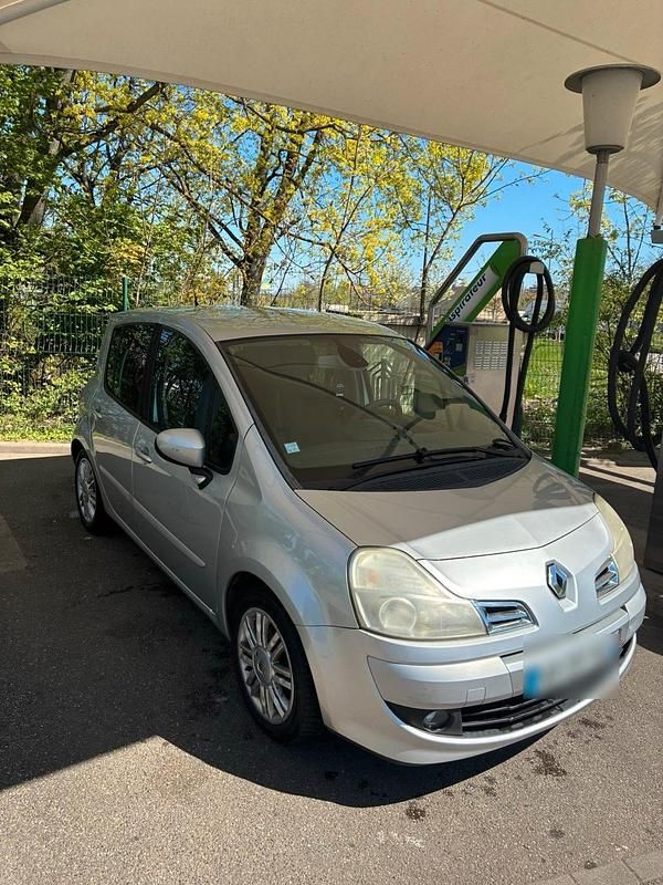 Gebraucht Renault Modus 85 PS (62 kW) 2009 Silber Van / Kleinbus