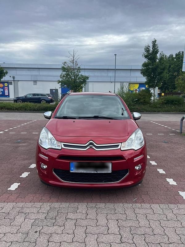 Rot Gebraucht 2013 Citroën C3 Kleinwagen | 4.449 € (Fairer Preis) - Bild 1/4