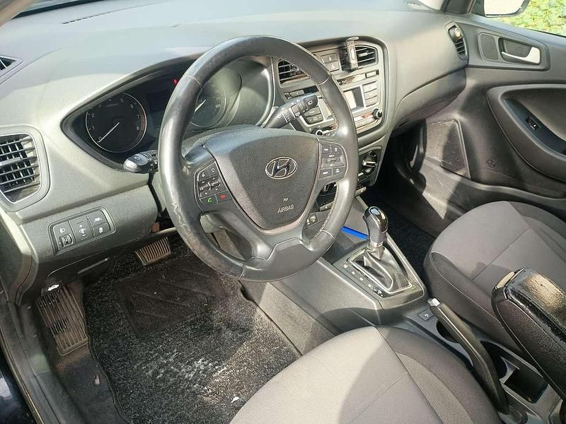 Gebraucht Hyundai i20 Active 101 PS (74 kW) 2017 Limousine