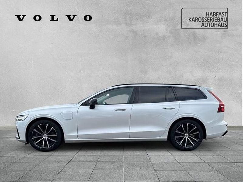 Gebraucht Volvo V60 Plus 398 PS (292 kW) 2022 Crystal white pearl / metallic Kombi
