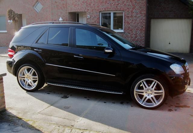Gebraucht Mercedes ML350 272 PS (200 kW) 2005 Schwarz metallic SUV