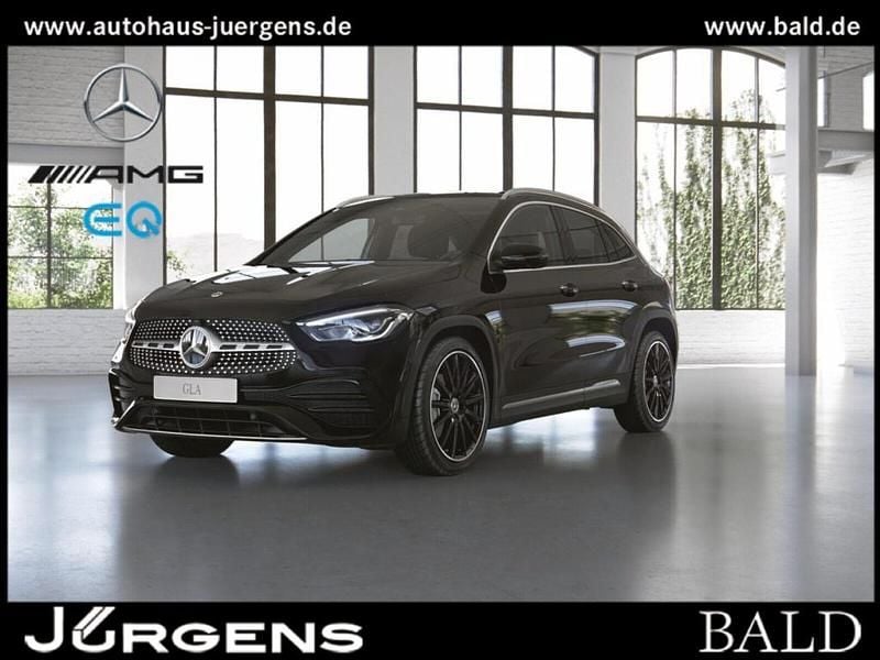 Schwarz unilack nachtschwarz Gebraucht 2022 Mercedes GLA200 AMG SUV | 37.480 € (Fairer Preis) - Bild 1/4