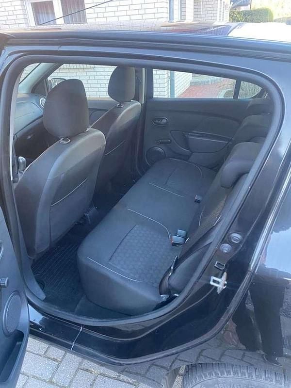 Gebraucht Dacia Sandero 90 PS (66 kW) 2016 Schwarz Limousine