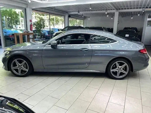 Gebraucht Mercedes C200 AMG line 184 PS (135 kW) 2017 Selenitgrau  metalliclack Coupé