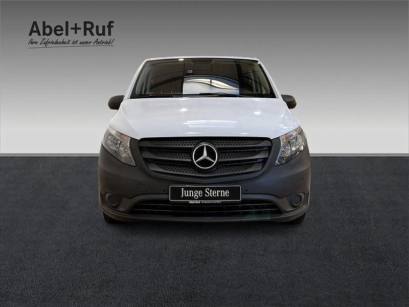 Gebraucht Mercedes e-Vito 85 kW (116 PS) 2021 Weiß Van / Kleinbus