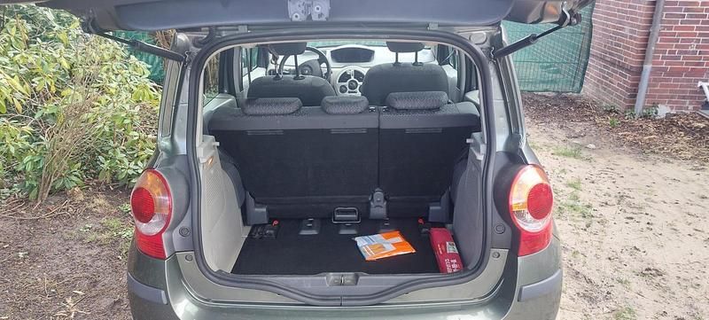 Gebraucht Renault Modus 75 PS (55 kW) 2004 Grün Van / Kleinbus