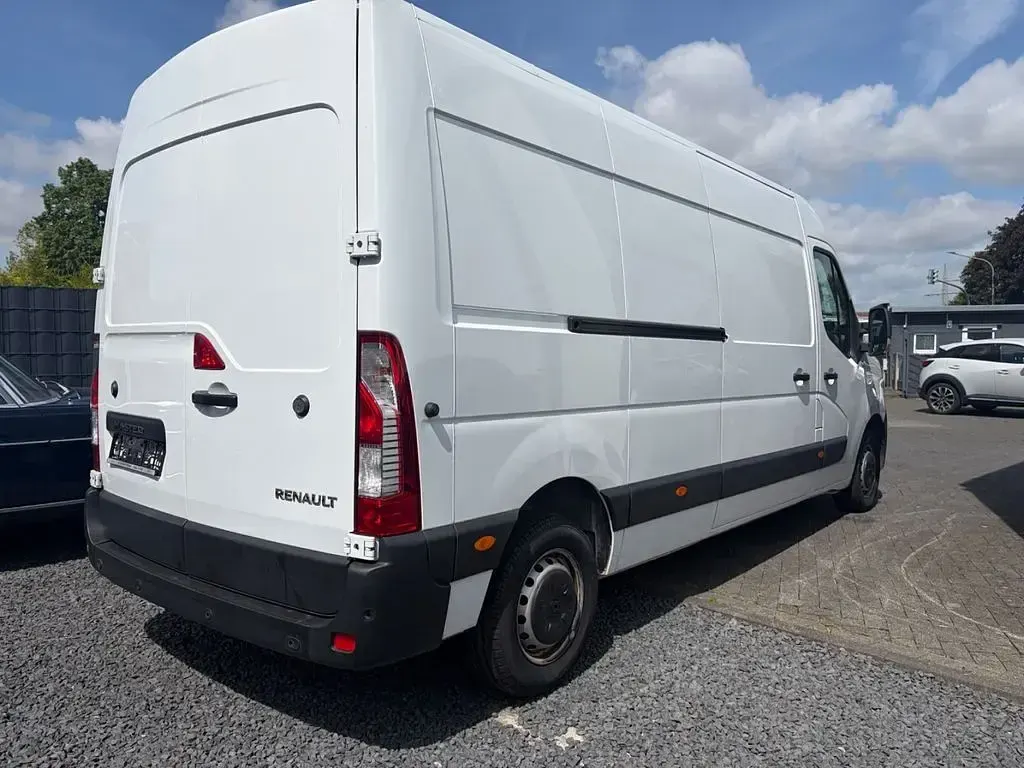 Gebraucht Renault Master 150 PS (110 kW) 2022 Weiß Van / Kleinbus