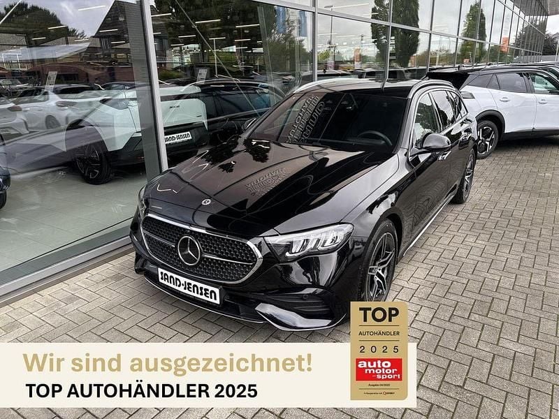 Obsidianschwarz metallic Gebraucht 2024 Mercedes E220 AMG line Kombi | 45.995 € (Superpreis) - Bild 1/4