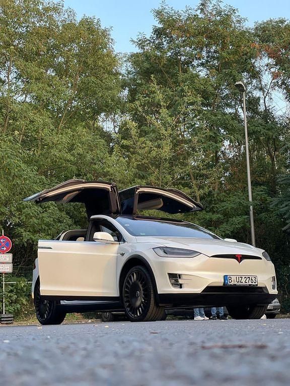 Weiß Gebraucht 2019 Tesla Model X Performance SUV | 47.900 € (Fairer Preis) - Bild 1/4