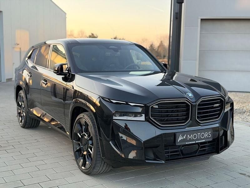 Schwarz Gebraucht 2024 BMW XM Performance SUV | 119.999 € (Superpreis) - Bild 1/4