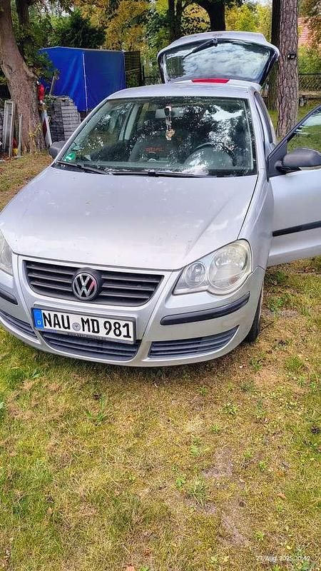 Silber Gebraucht 2006 VW Polo Goal Limousine | 2.900 € (Etwas zu teuer) - Bild 1/4