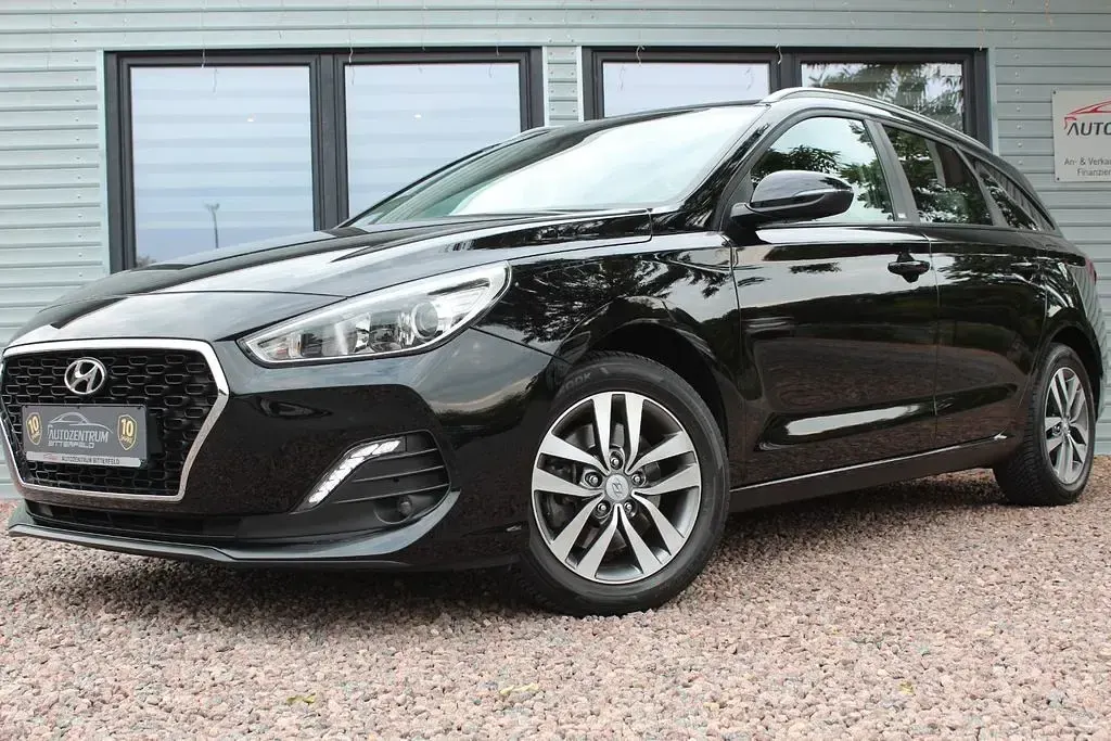 Gebraucht Hyundai i30 116 PS (85 kW) 2019 Schwarz Kombi