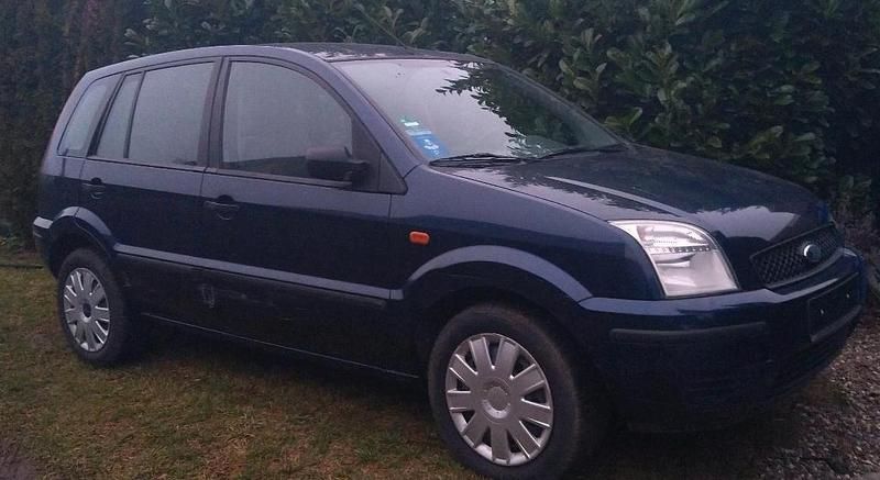 Blau Gebraucht 2004 Ford Fusion Kleinwagen | 1.499 € (Guter Preis) - Bild 1/4