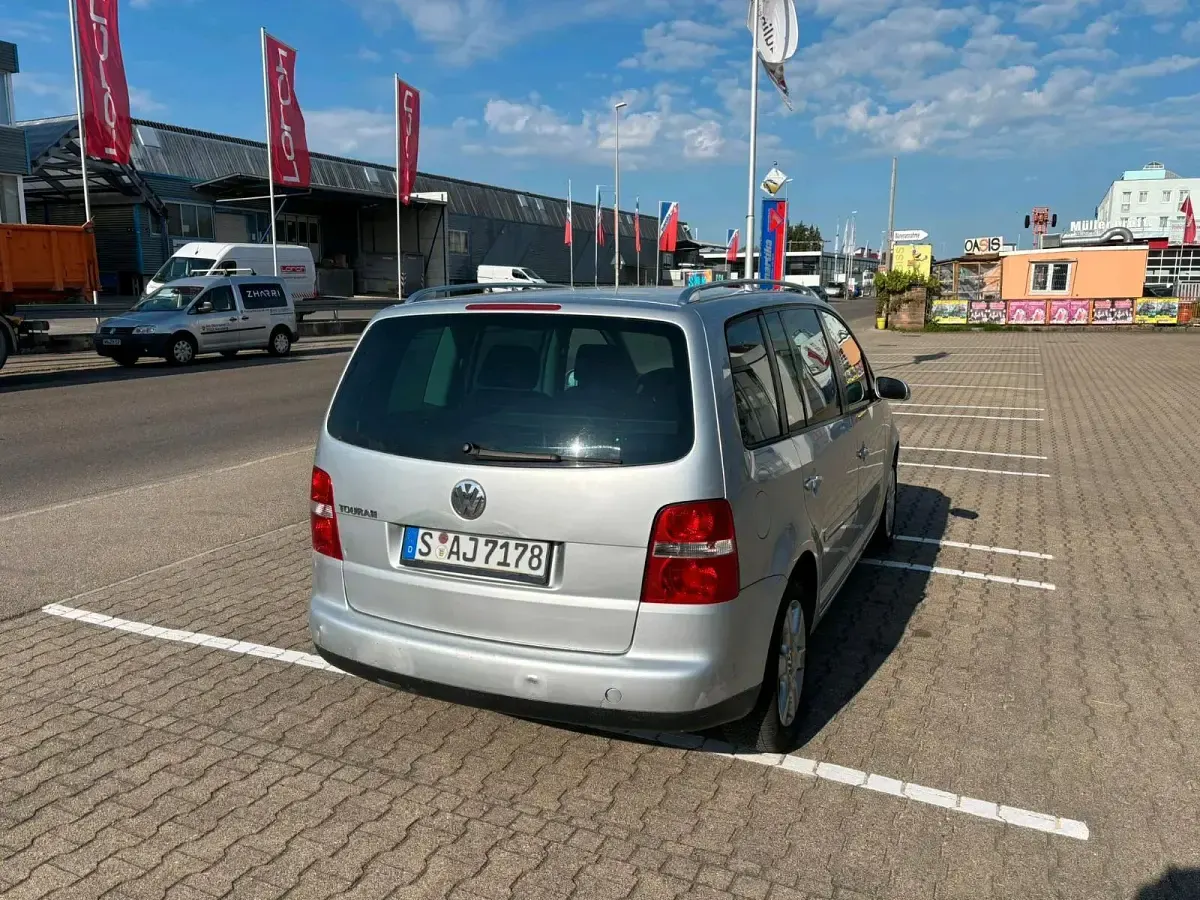 Używany VW Touran 140 KM (102 kW) 2003 Srebrny Minivan