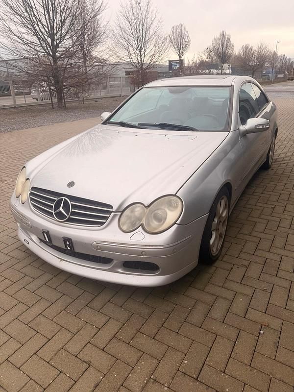 Gebraucht Mercedes CLK320 218 PS (160 kW) 2002 Silber Coupé