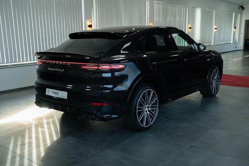 Gebraucht Porsche Cayenne Turbo S 680 PS (500 kW) 2022 Schwarz SUV