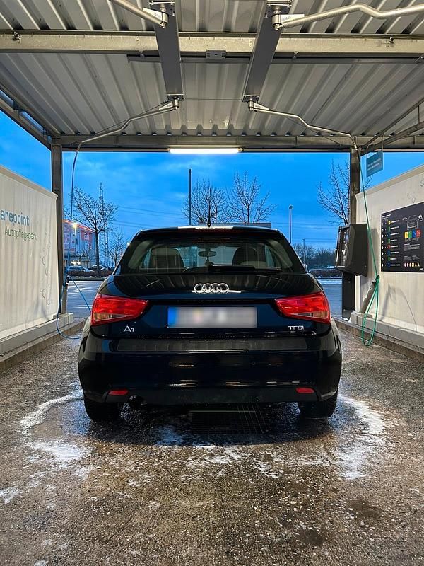 Gebraucht Audi A1 S-Line 86 PS (63 kW) 2011 Schwarz Kleinwagen