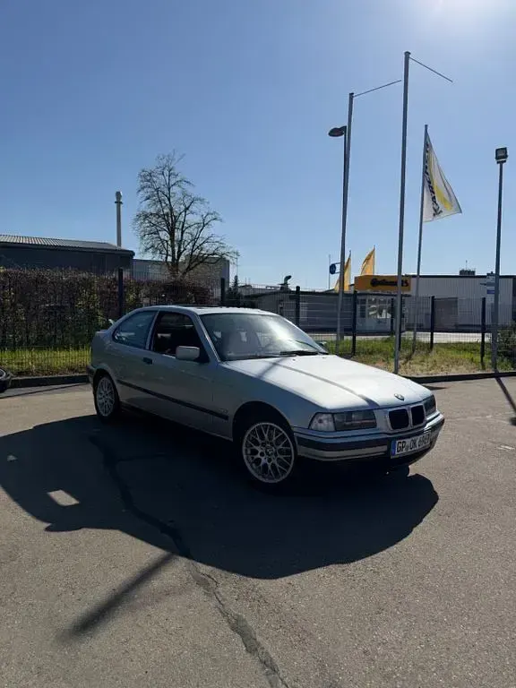 Brugt BMW 316 Compact 102 HK (75 kW) 1997 Sølv Hatchback