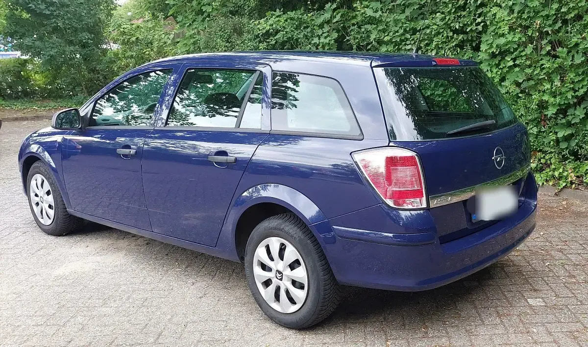 Gebraucht Opel Astra Selection 90 PS (66 kW) 2009 Blau Kombi
