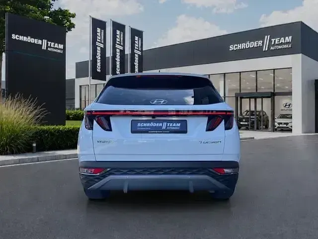 Gebraucht Hyundai Tucson Prime 179 PS (131 kW) 2023 Atlas white SUV